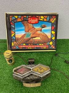 lot 26 image: Schmidt Beer Light Up Sign, Grain Belt Clock & Coors Can Bank