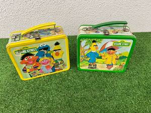 lot 34 image: Metal Lunch Boxes