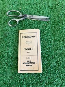 lot 53 image: 1923 Winchester Pocket Catalog of Tools & Winchester Scissors