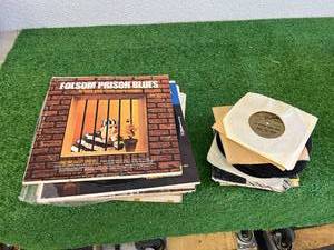 lot 113 image: Albums & 45s