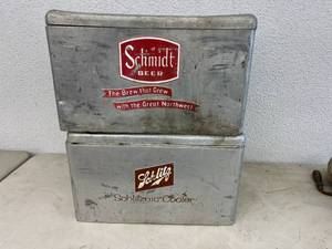 lot 127 image: Schmidt & Schlitz Beer Coolers