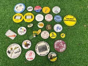 lot 137 image: Buttons