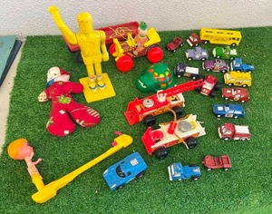 lot 154 image: Toys