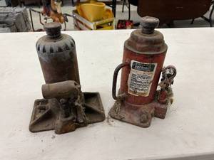 lot 173 image: Hydraulic Jacks