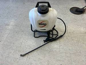 lot 174 image: Backpack Sprayer