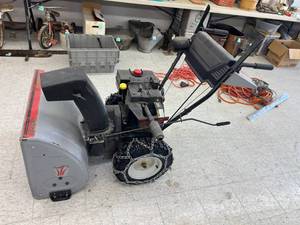 lot 200 image: MTD Yard Machines 8HP 26 Snow Blower with Electric Start