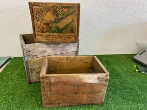 lot 214 image: Wood Shipping Boxes