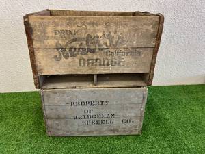lot 248 image: Wood Boxes