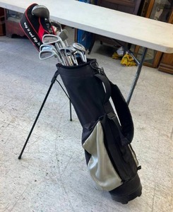 lot 272 image: Golf Clubs & Bag