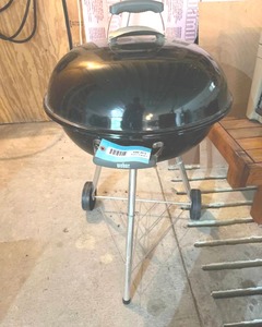 lot 204 image: Weber Grill
