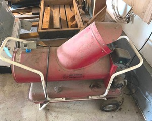 lot 223 image: Kerosene Heater