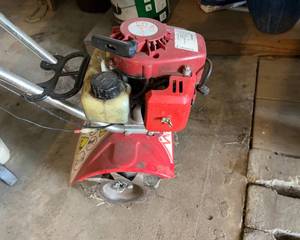 lot 224 image: Mantis Garden Tiller