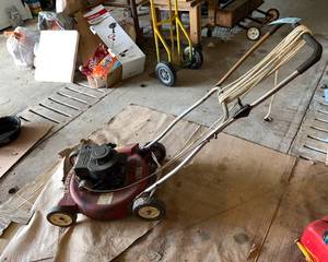 lot 240 image: Snapper Push Lawn Mower