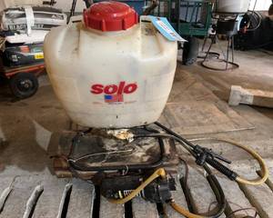 lot 239 image: Yard Sprayer