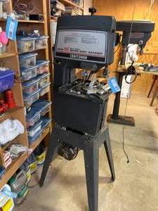 lot 9 image: Craftsman 12 Band Saw