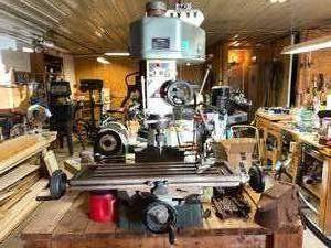 lot 1 image: Benchtop MillingDrilling Machine