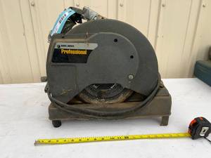 lot 25 image: Black & Decker 14 Chop Saw