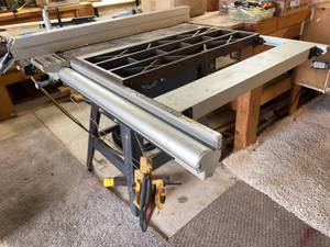 lot 29 image: Craftsman 10 Table Saw