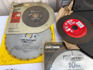 lot 115 image: Various Saw Blades