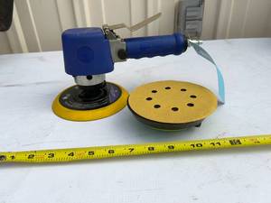 lot 86 image: Pneumatic Orbital Sander