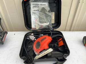 lot 93 image: Black and Decker Mouse Sander