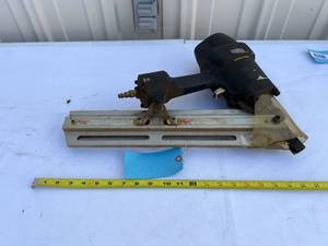 lot 53 image: Campbell Hausfeld Air Nailer