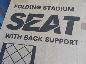 lot 10 image: Sheenive Folding Stadium Seat new ...