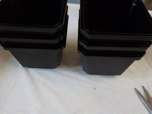 lot 30 image: 6 Bed Risers...