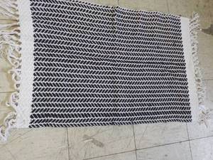 lot 49 image: Cotton New Area Rug 23x 43 machin...
