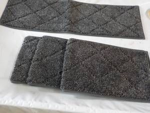lot 64 image: 4 Stair Threads 28 x 9...