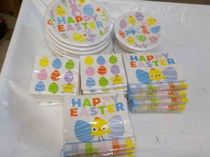 lot 107 image: Easter Paper Plates- 2 sizes and Na...