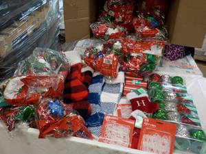 lot 173 image: Large Box of Holiday New Dcor...
