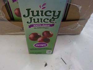 lot 206 image: 32 x 6.75 oz Juicy Juice Grape...