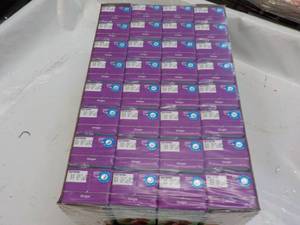 lot 207 image: 32 x 6.75 oz Juicy Juice Grape...
