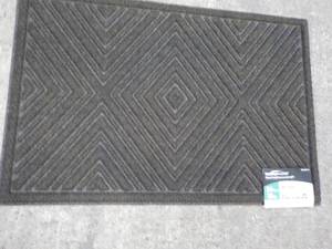 lot 216 image: Traffic Master 24 x 36 Diamond Tex...