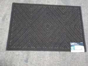 lot 217 image: Traffic Master 24 x 36 Diamond Tex...