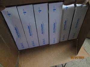 package of air filters damage...