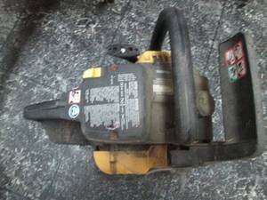 lot 17 image: McCulloch 35cc Chainsaw