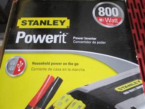 lot 31 image: Stanley PowerIt 800-Watt Power Inverter