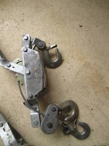 lot 86 image: Lot of 2 Vintage Manual Come Along Cable Pullers