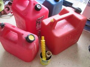 lot 88 image: Lot of 5 Gasoline and Utility Containers