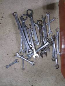 lot 123 image: Lot of Mixed Wrenches and Orange Storage Bin