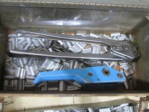 lot 124 image: Metal Crimping Tool Set with Metal Crimps