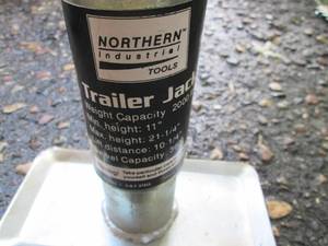 lot 135 image: Northern Industrial Tools Trailer Jack 2000 lbs Capacity