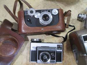 lot 157 image: Lot of Vintage Cameras and Accessories