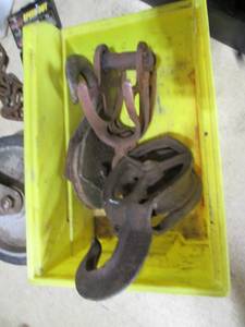 lot 184 image: Mixed Lot of Industrial Tools and Hardware Components