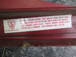 lot 218 image: Stanley Iron Works Scaffolding Brackets