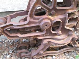 lot 249 image: Antique Cast Iron Hay Trolley