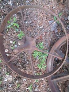lot 251 image: Antique Cast Iron Wheels