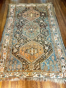 lot 21 image: Vintage Hand Woven Rug